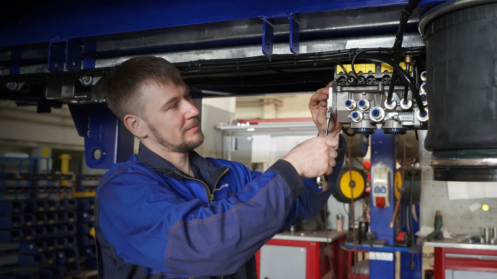 Мы заботимся о вашем полуприцепе<br> столько, сколько вы хотите